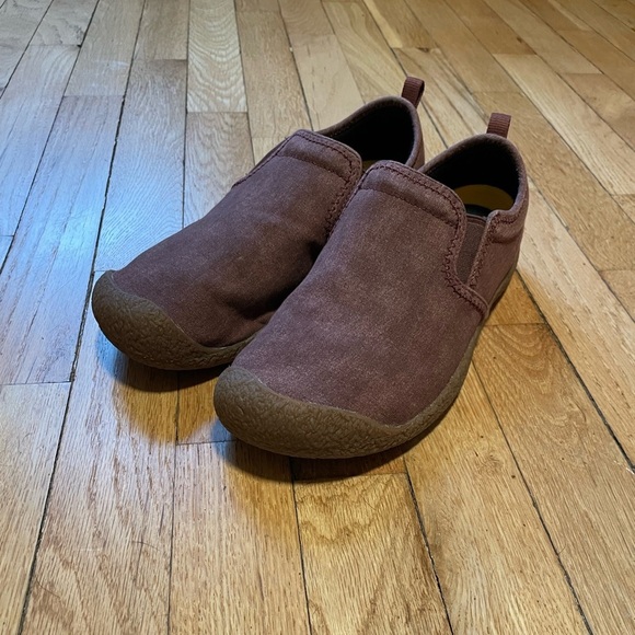 Keen Slip-On Shoes Burgundy, Women’s 9, fit closer to 8.5 - Picture 2 of 9